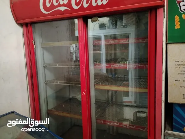 ثلاجات للبيع ثلاجه الكوله وثلاجتين خدمات الذاتيه وحده عرضها 2متر ولثانيه تقريباً 1.50متر ونص وثلاجه