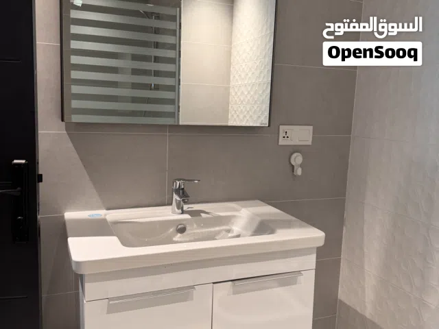 مغسله ومرايه ماركة Vitra للبيع