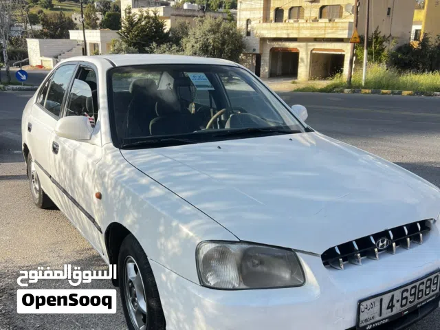 2000 هيونداي فيرنا EX