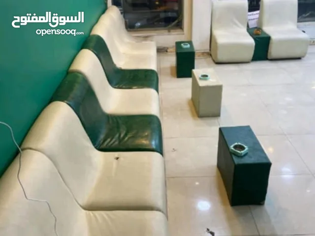 9 كراسي جلد غرفة انتظاربحالة ممتازة