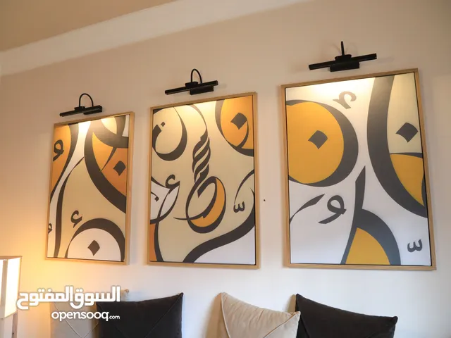 لوحات كانفس بإطار خشبي فخم متوفر بحجمين