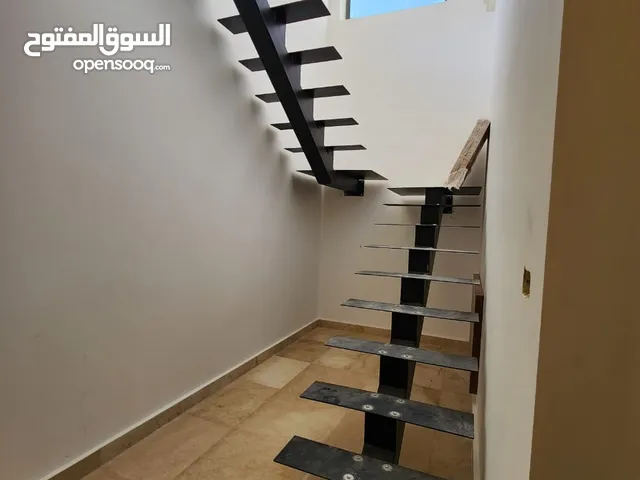 340 m2 3 Bedrooms Apartments for Sale in Amman Jabal Amman