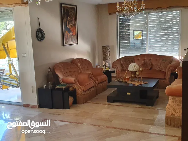 شقة مفروشة فاخرة للايجار، ديرغبار. شقة مفروشة فاخرة للايجار، ديرغبار. شهري أو سنوي. 3 غرف نوم،3 حمام