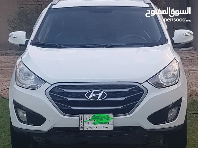 توسان ابيض للبيع 2013 السيارة حلوه وجاهزة من جميع النواحي