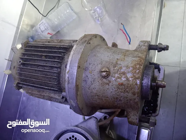 مكبس سجق ومفرمه لحم كهربائى