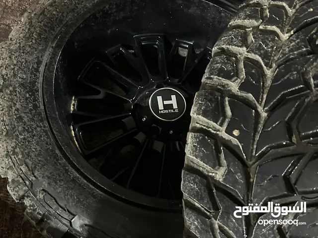 Hoosier 22 Tyre & Rim in Tripoli