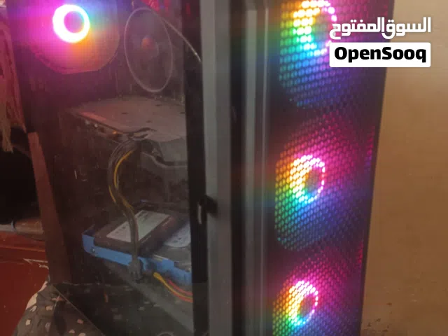 كمبيوتر للبيع