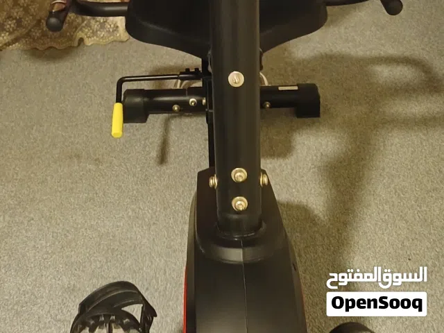 للبيع دراجة رياضية ثابتة منزلية