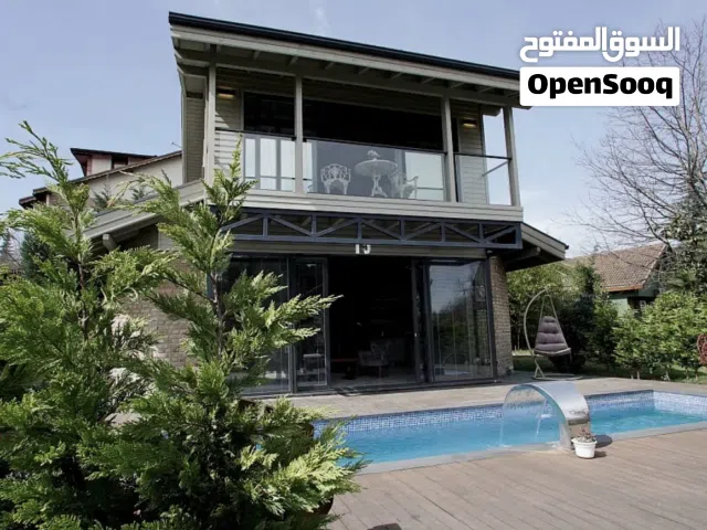 فيلا تجاريه في موقع فيلات بسعر ممتاز وواجهة مميزه مع حوض السباحة