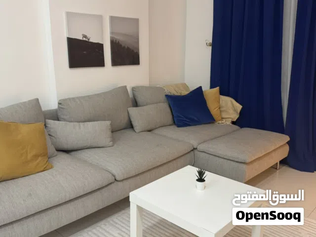 شقه فندقيه بأثاث راقي للأجار بالقرم مع وايفاي مجاني وموقف سيارة خاص