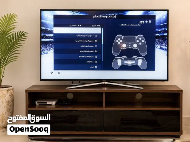 طاولة تلفزيون بحالة ممتازة جدا شبه جديده لا يوجد اي مشكله بها