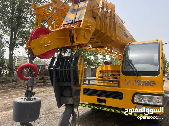 Xcmg crane 50 Ton 2009 manual machine excellent condition