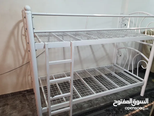 سرير حديد طابقين بحالة الوكالة