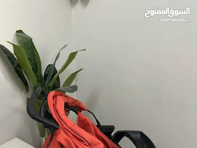 عربة أطفال مناسبة للمشاوير في المولات او الحدائق