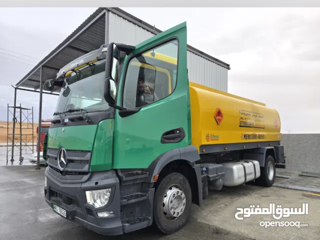 صهريج محروقات مرسيدس 2018 فل كامل + ريتايدر.   للبيع