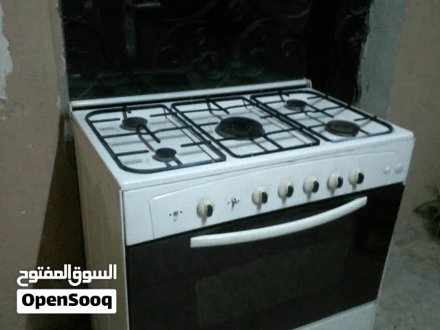 غاز 5 عيون تركي مرتب 90 سم شغال كامل الا عين الصغيره فقط سعر مناسب 65 دينار