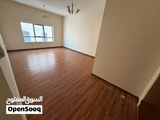 شقة غرفتين بحر مباشر كورنيش عجمان