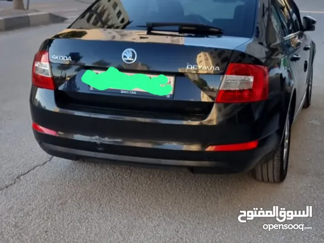 سكودا اوكتافيا صالون اوتوماتيك متور 1.6 برايفت موديل 2013 للبيع كاش
