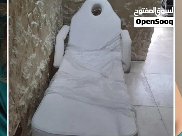 سرير مساج يستخدم العلاج الطبيعي