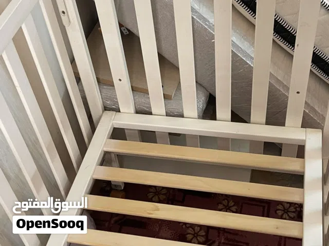 سرير اطفال