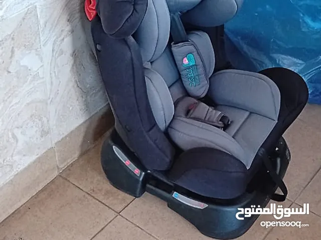 25 دينار مش 36 مقعد أطفال للسياره