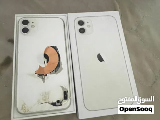 iPhone 11 128gb condition 6/10 Face ID all working battery changed battery health 82% back broken