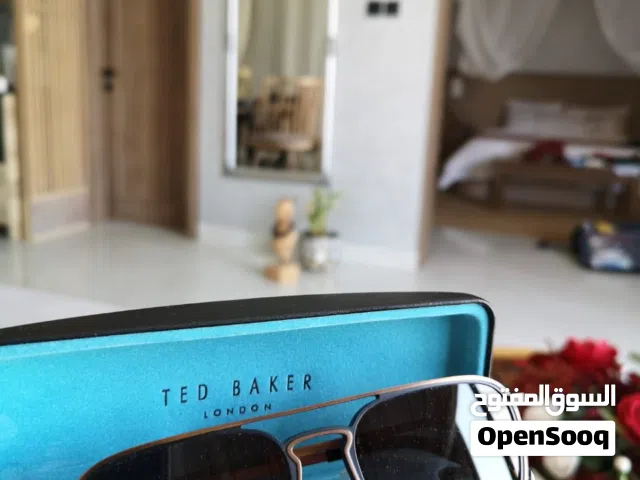نظارات رجالية من ماركة aigner و ted baker و غيرها كلهن أصليات و السعر من الآخر فالرجاء عدم الإزعاج