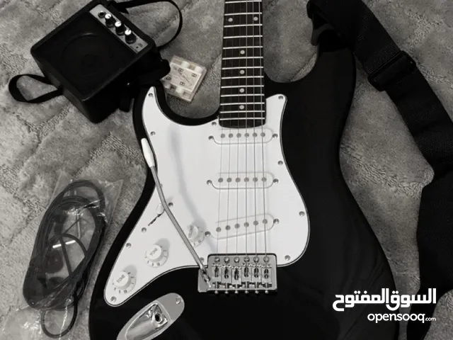 جيتار كهربائي ابيض واسود