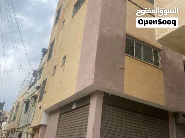 شقة ثلاث غرف و شقة غرفتين- مخيم الوحدات