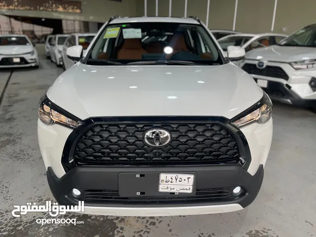 تويوتا كورولا كروس موديل 2025 الداخل مميز جداً