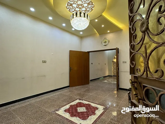 150m2 5 Bedrooms Townhouse for Sale in Basra Muhandiseen