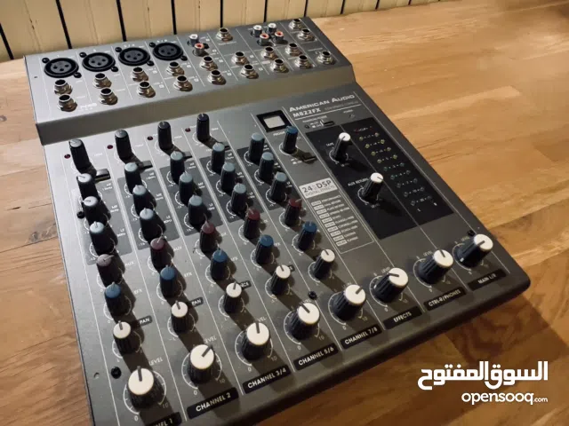 American Audio M822FX – 8 Channel Mixer (Barely Used) أمريكان أوديو مكسر صوت احترافي