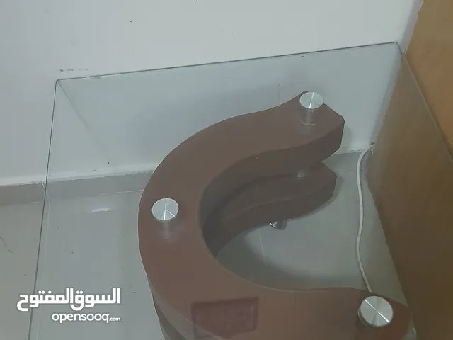 طاولة زجاجية صغيره