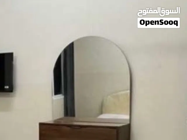 تسريحه جداره  نظيفه جدا كانها جديده