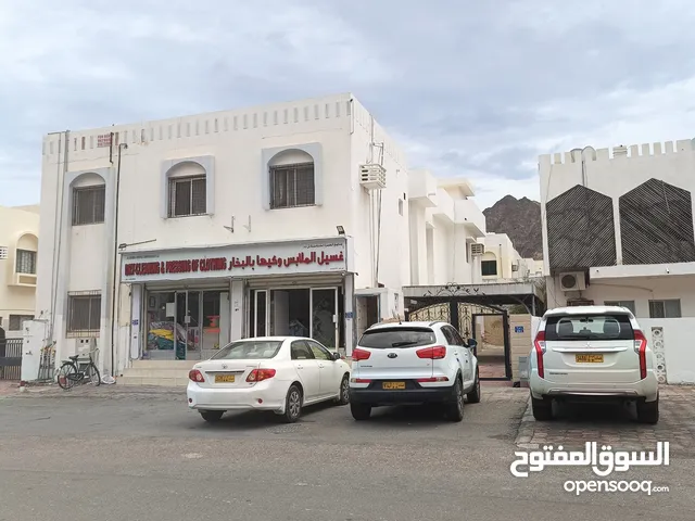 250 m2 5 Bedrooms Apartments for Rent in Muscat Muttrah