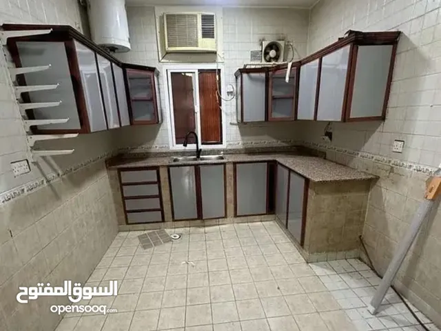 180 m2 5 Bedrooms Villa for Rent in Muscat Al Mawaleh