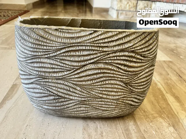 Ceramic plant pot