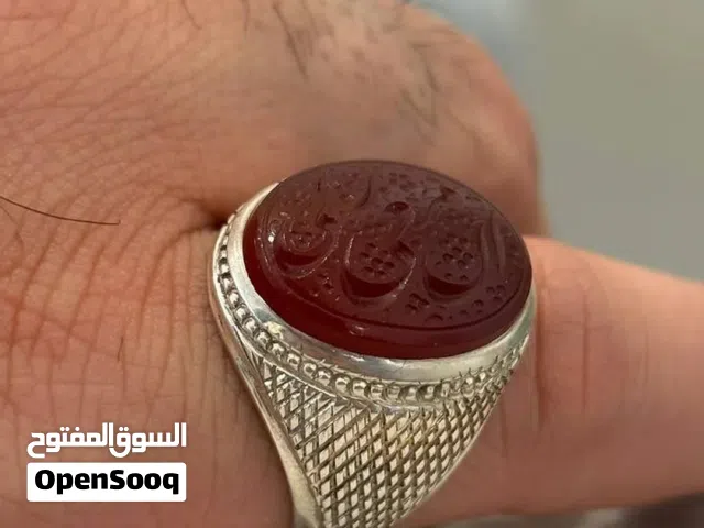 خاتم عقيق يماني أحمر يدوي الصنع منقوش “إن معي ربي