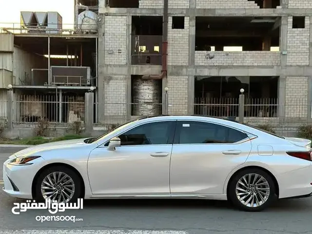 New Lexus ES in Al Madinah
