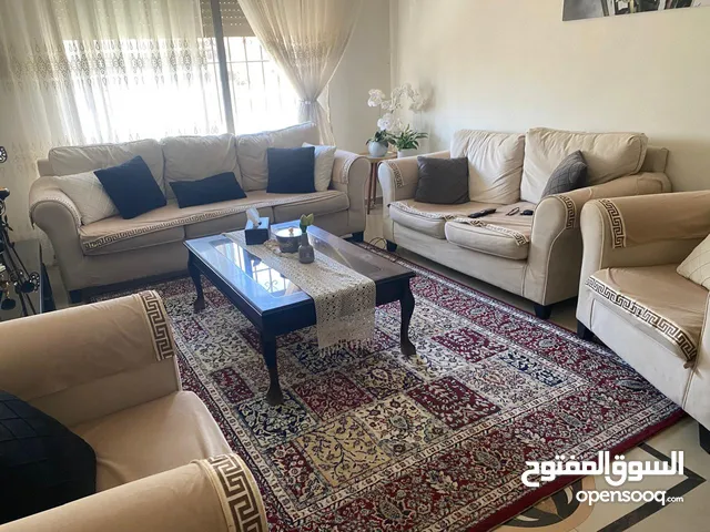 اثاث غرفة ضيوف