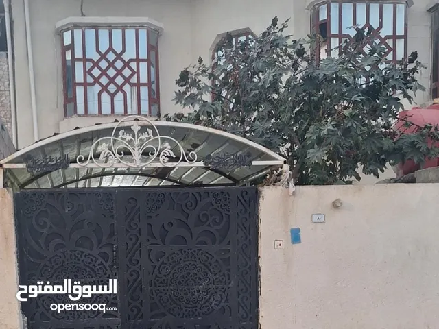 160 m2 4 Bedrooms Villa for Sale in Basra Muhandiseen