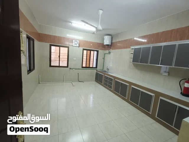 120 m2 3 Bedrooms Apartments for Rent in Muscat Ghubrah