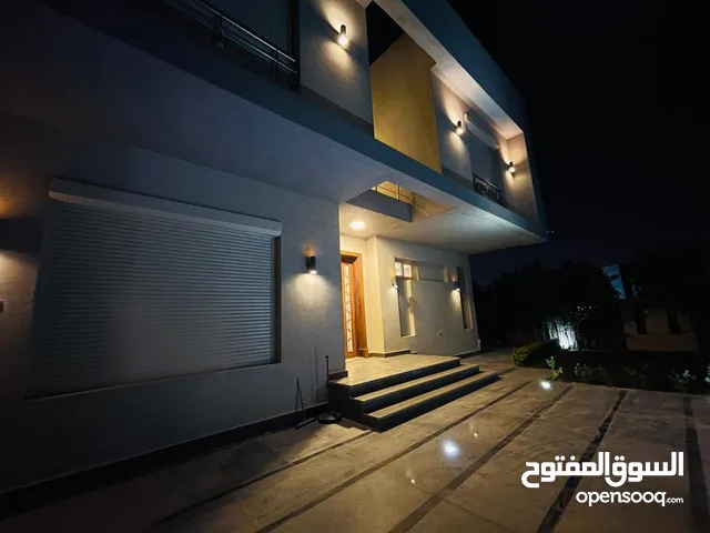 650 m2 5 Bedrooms Villa for Rent in Giza Sheikh Zayed