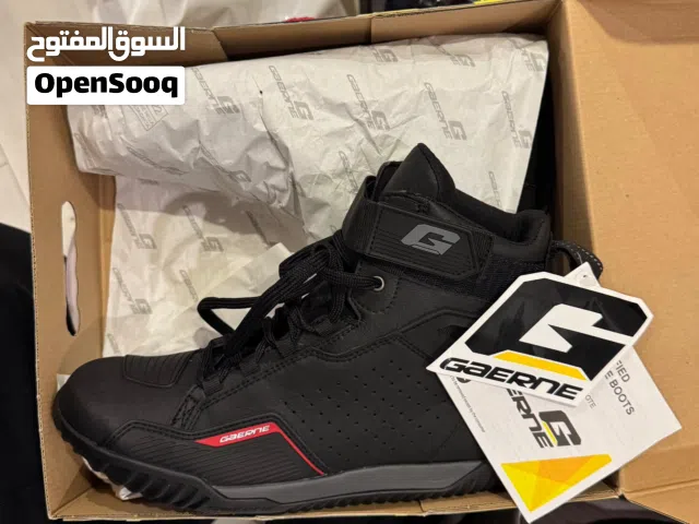 حذاء سيفتي ماركة غارني اصلي غير مستخدم- واتس اب فقط!!!