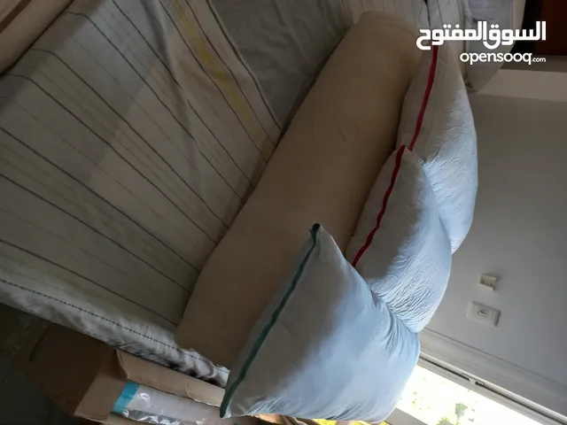 مرتبة ومخدة وخددية قطن