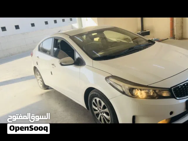 2018 كيا K3 Standard