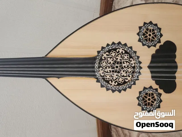 عود خشب الجوز مع فنجي