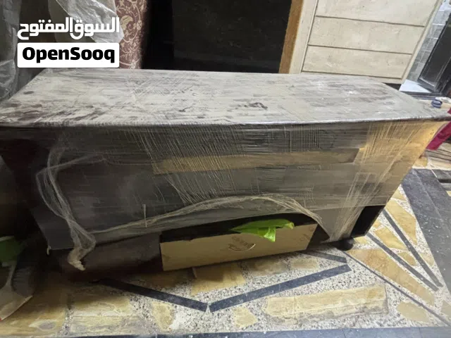 ميز مكتب جديد