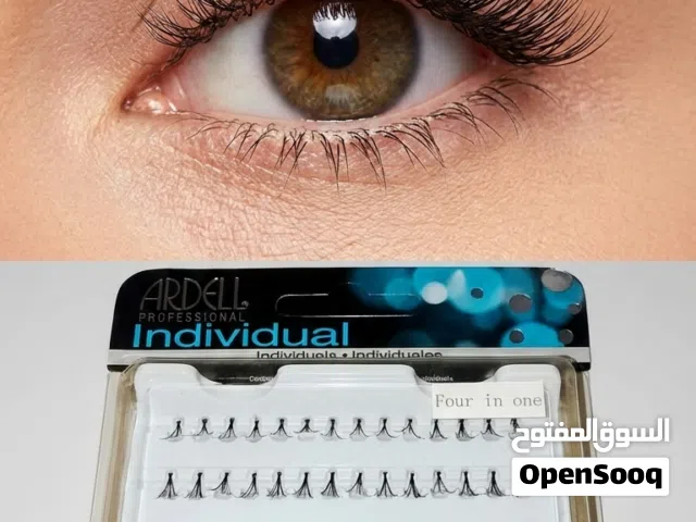 رموش طويلة وكثيفة