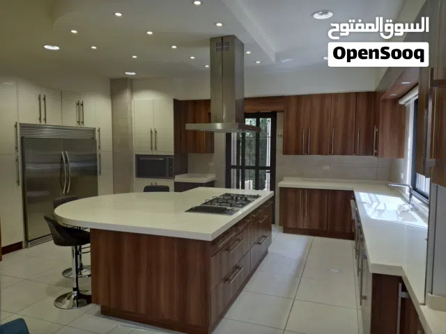 730 m2 5 Bedrooms Villa for Sale in Amman Abdoun